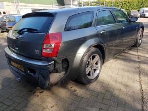 Chrysler 300 C Touring 3.0 CRD 24V Épave (2007, Gris)