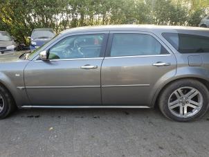 Chrysler 300 C Touring 3.0 CRD 24V Épave (2007, Gris)