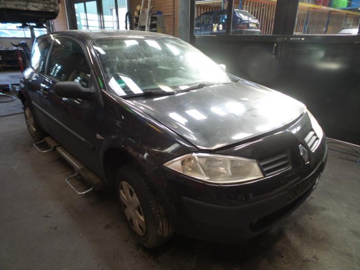 Renault Megane II 2.0 16V Vehículo de desguace (2005, Morado)