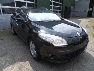 Renault Megane III Grandtour 1.4 16V TCe 130 Épave (2010, Noir)