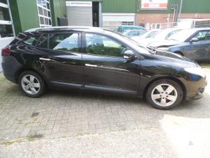 Renault Megane III Grandtour 1.4 16V TCe 130 Épave (2010, Noir)