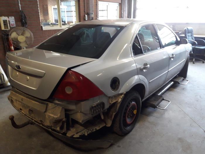 Ford Mondeo III 2.0 TDCi/TDDi 115 16V Samochód złomowany (2001, Szary)