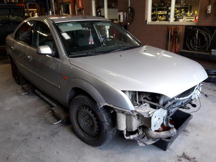 Ford Mondeo III 2.0 TDCi/TDDi 115 16V Samochód złomowany (2001, Szary)