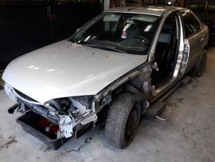 Ford Mondeo III 2.0 TDCi/TDDi 115 16V Samochód złomowany (2001, Szary)