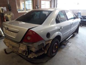 Ford Mondeo III 2.0 TDCi/TDDi 115 16V Samochód złomowany (2001, Szary)