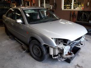Ford Mondeo III 2.0 TDCi/TDDi 115 16V Samochód złomowany (2001, Szary)