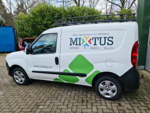 Fiat Doblo Cargo 1.3 MJ 16V DPF Euro 5 Épave (2011, Blanc)