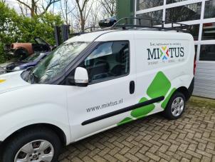 Fiat Doblo Cargo 1.3 MJ 16V DPF Euro 5 Épave (2011, Blanc)