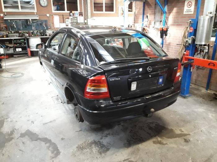Opel Astra G 1.7 DTI 16V Eco4 Skrotfordon (2002, ZWART)