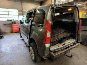 Citroen Berlingo Cinqspace, Multispace 1.6 Hdi 75 Phase 1 Samochód złomowany (2011, Zielony)