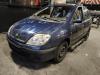 Schrottauto Renault Scenic aus 2001