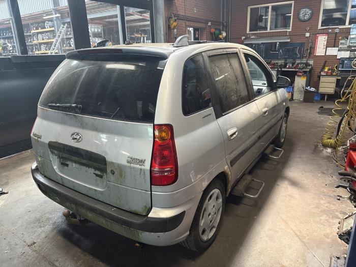 Hyundai Matrix 1.6 16V Salvage vehicle (2005, Silver grey)