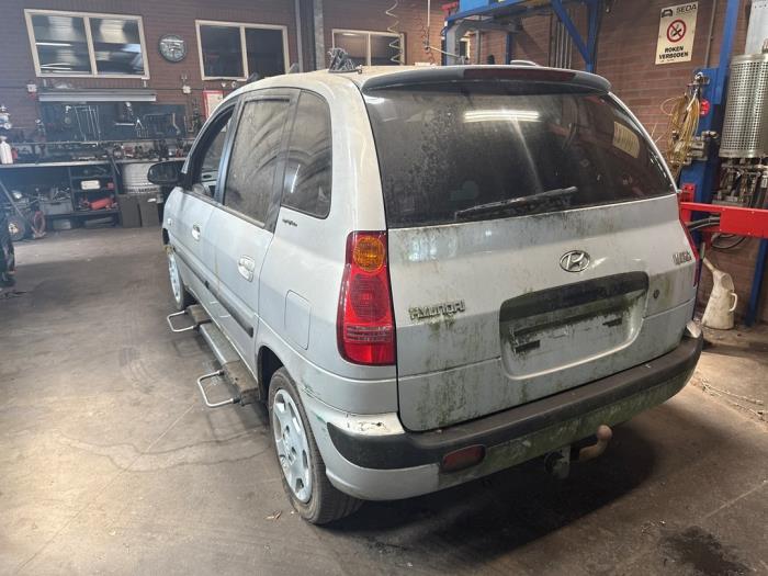 Hyundai Matrix 1.6 16V Salvage vehicle (2005, Silver grey)