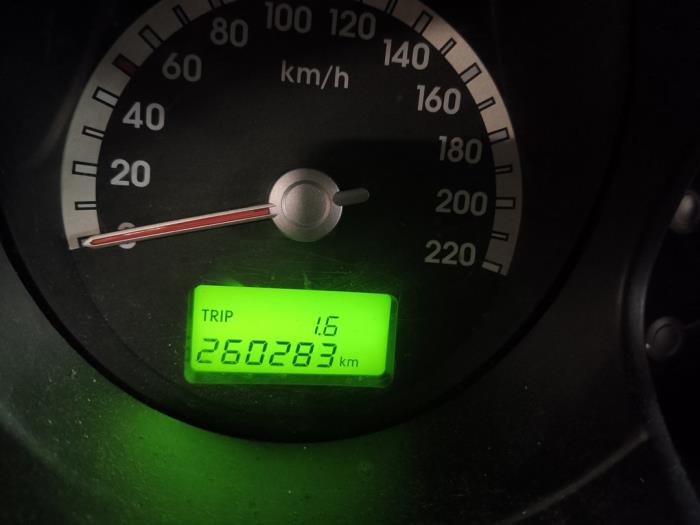 Kia Sportage 2.0 CVVT 16V 4x2 Salvage vehicle (2007, Black)
