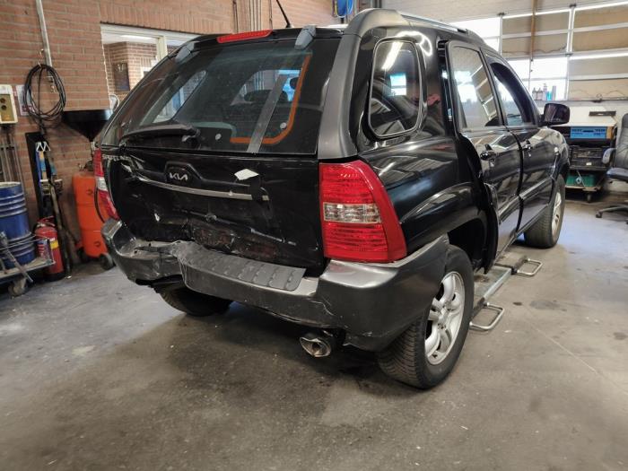 Kia Sportage 2.0 CVVT 16V 4x2 Salvage vehicle (2007, Black)