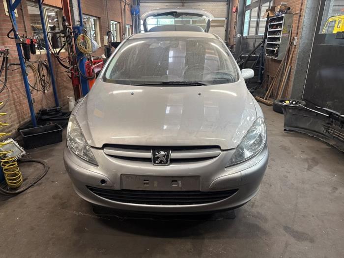 Peugeot 307 1.6 HDiF 16V Épave (2005, Gris)