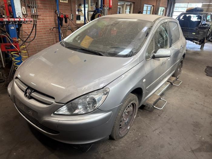 Peugeot 307 1.6 HDiF 16V Épave (2005, Gris)
