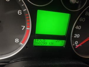 Ford Focus C-Max 2.0 16V Samochód złomowany (2006, Czarny)