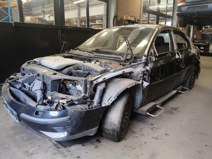 Ford Mondeo III 1.8 16V  (Rozbiórka)