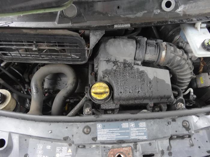 Renault Trafic New 2.0 dCi 16V 115 Vehículo de desguace (2011)