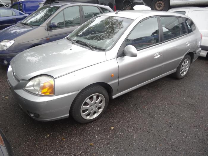 Kia Rio 1.5 16V Skrotfordon (2004, GRIJS)