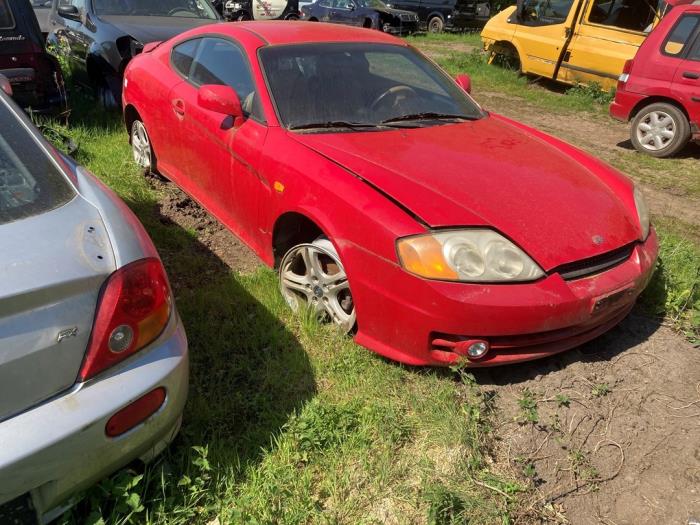 Hyundai Coupe 2.7 V6 24V Vehículo de desguace (2002, Rojo)