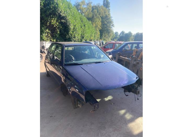 Volkswagen Golf III 1.8i Épave (1996, Bleu)