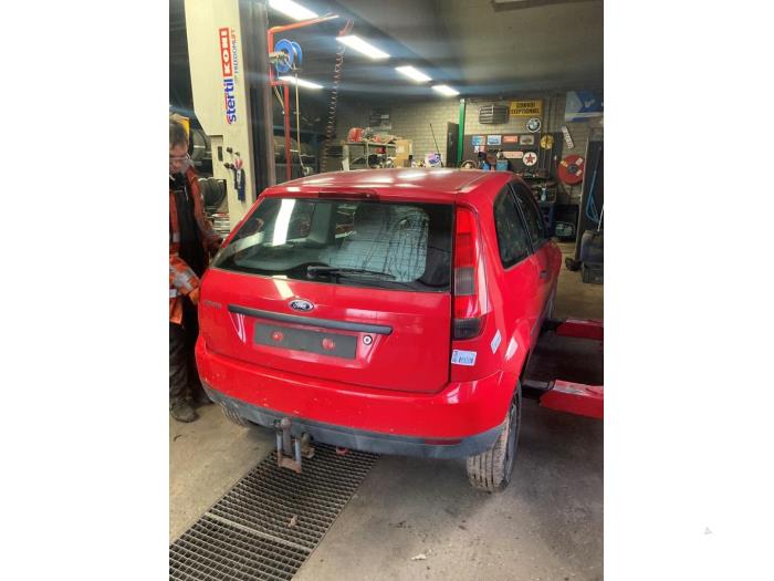 Ford Fiesta 5 1.25 16V Vehículo de desguace (2003, Rojo)
