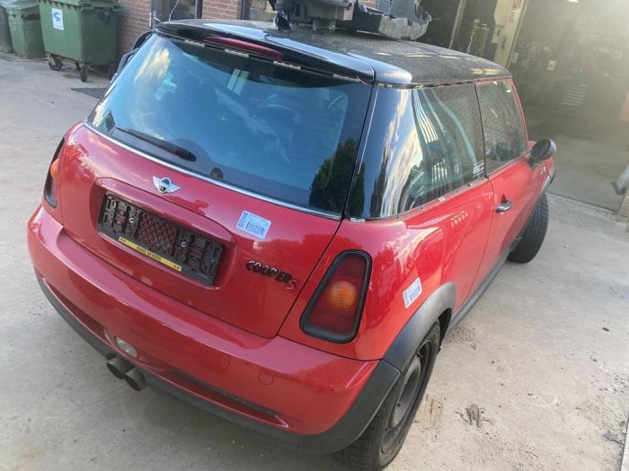 Mini Mini Cooper S 1.6 16V Épave (2002, Rouge, Noir)