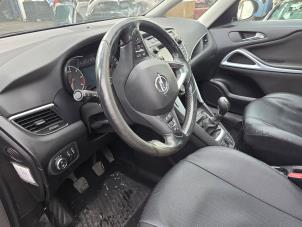 Opel Zafira Tourer 1.6 CDTI 16V ecoFLEX 134 Samochód złomowany (2017, Szary)