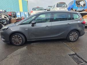 Opel Zafira Tourer 1.6 CDTI 16V ecoFLEX 134 Samochód złomowany (2017, Szary)