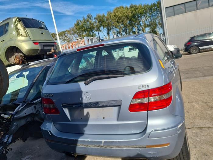 Mercedes B-Klasse Schrottauto (2006, Hell, Blau)