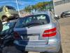 Mercedes B-Klasse Schrottauto (2006, Hell, Blau)
