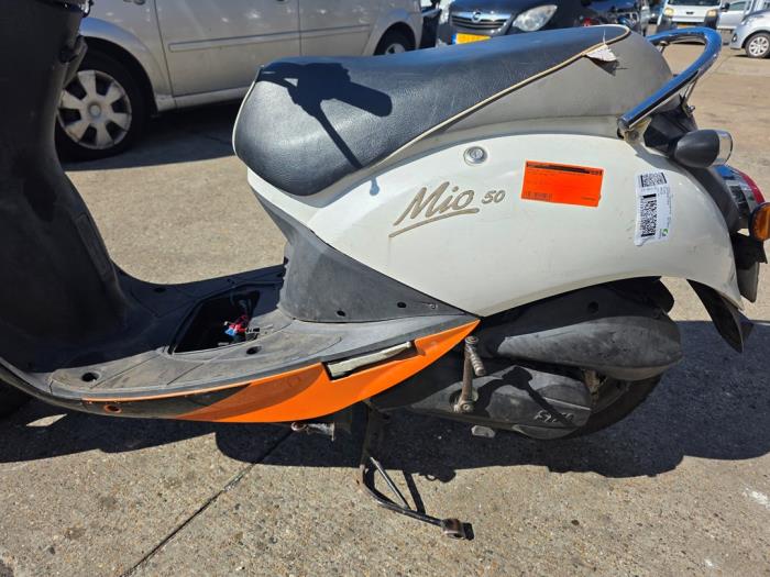 Sym Mio Scooter (Épave, 2011)