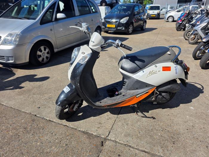 Sym Mio Scooter (Épave, 2011)