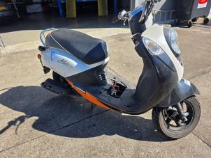Sym Mio Scooter (Épave, 2011)