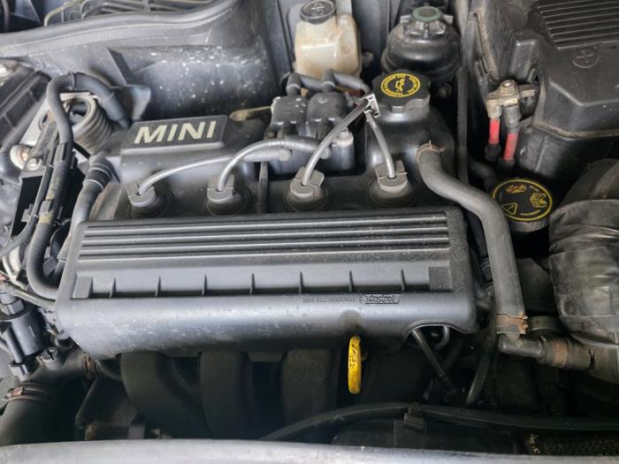 Mini Mini 1.6 16V One Vehículo de desguace (2002, Negro)