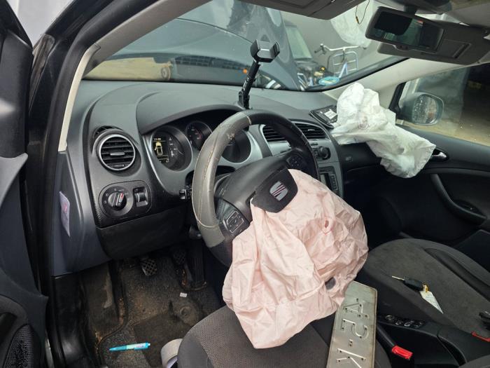 Seat Altea XL 1.4 TSI 16V Vehículo de desguace (2010, Gris)