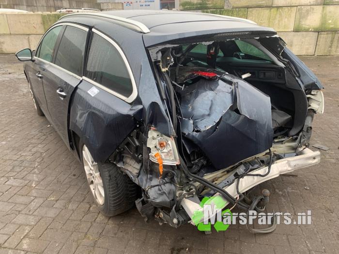 Peugeot 508 SW 1.6 THP 16V Skrotfordon (2014, BLAUW)