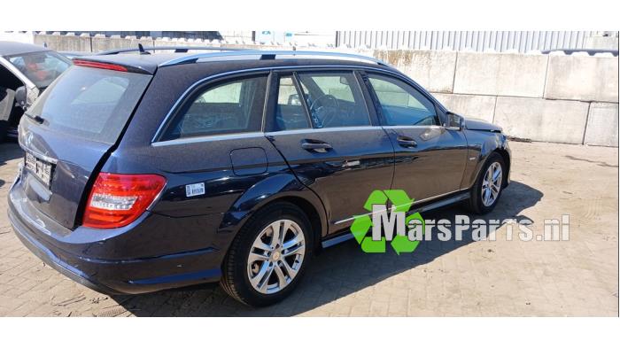 Mercedes C Estate 1.6 C-180 16V BlueEfficiency Vehículo de desguace (2014, Azul)