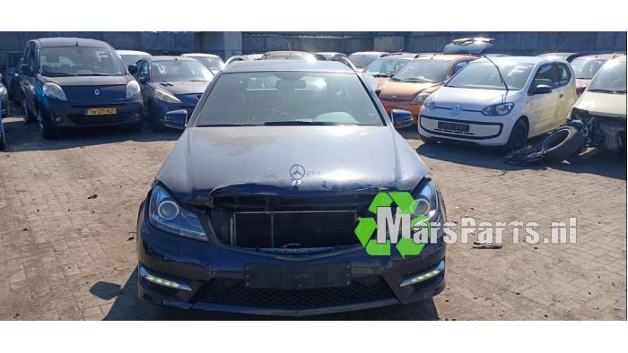 Mercedes C Estate 1.6 C-180 16V BlueEfficiency Vehículo de desguace (2014, Azul)