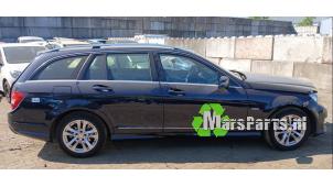 Mercedes C Estate 1.6 C-180 16V BlueEfficiency Vehículo de desguace (2014, Azul)