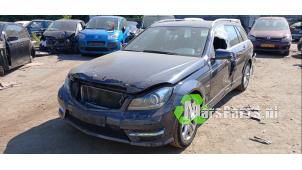 Mercedes C Estate 1.6 C-180 16V BlueEfficiency Vehículo de desguace (2014, Azul)