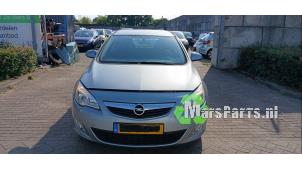 Opel Astra J 1.6 16V Ecotec  (Damaged)