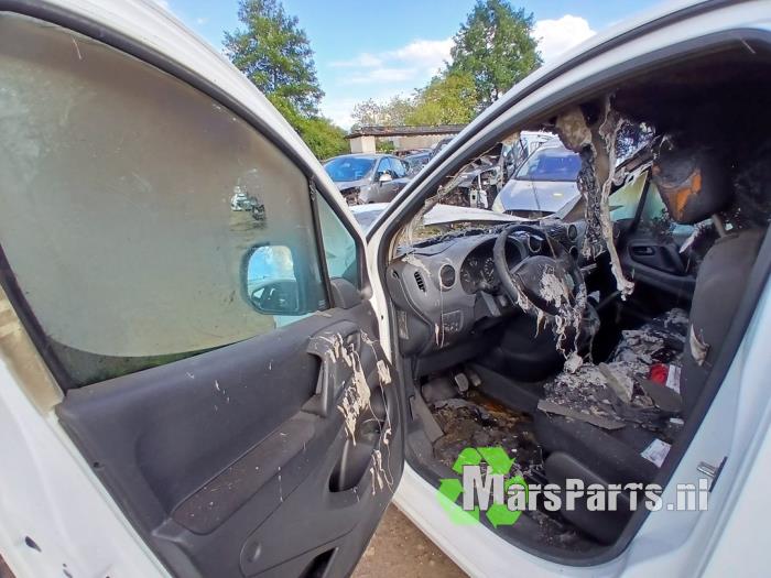 Citroen Berlingo 1.6 Hdi 16V 90 Samochód złomowany (2010, Granit)