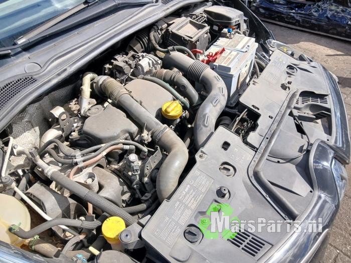Renault Clio IV Estate/Grandtour 1.5 Energy dCi 90 FAP Épave (2015, Noir)