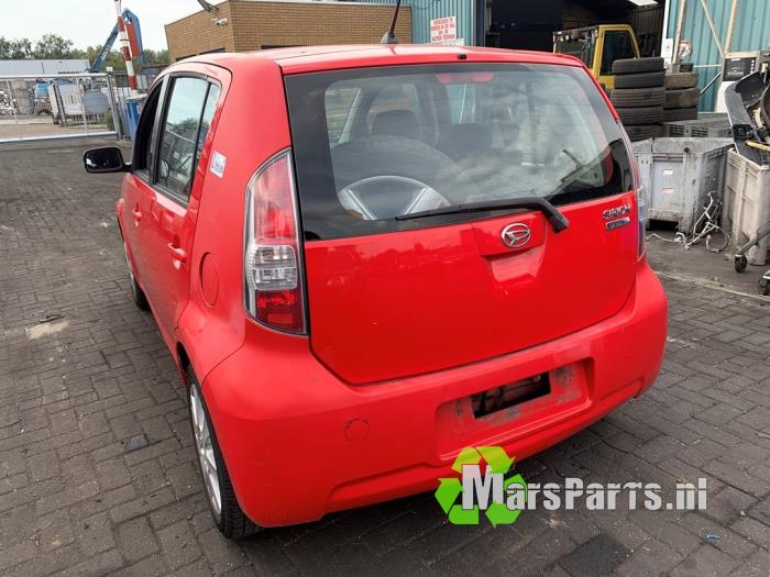 Daihatsu Sirion 2 1.0 12V DVVT Skrotfordon (2007, ROOD)