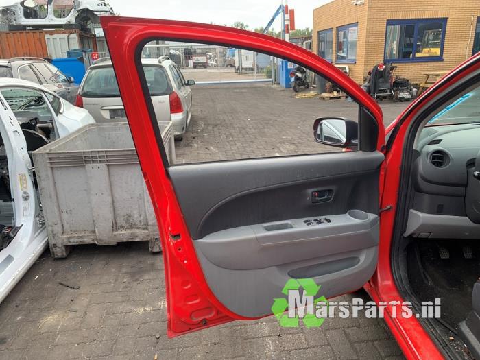 Daihatsu Sirion 2 1.0 12V DVVT Skrotfordon (2007, ROOD)