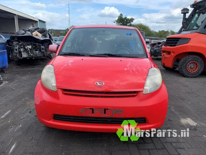 Daihatsu Sirion 2 1.0 12V DVVT Skrotfordon (2007, ROOD)