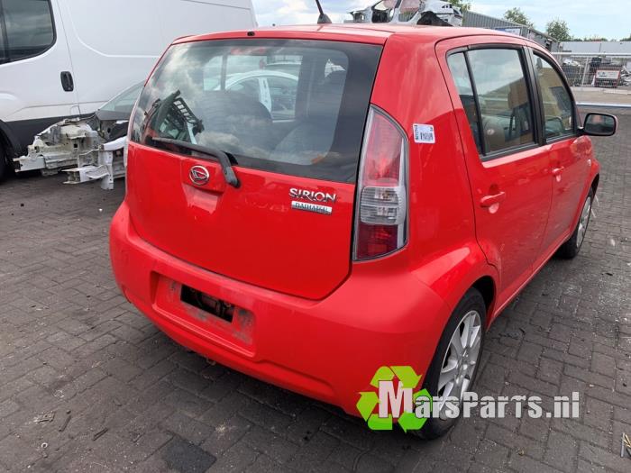 Daihatsu Sirion 2 1.0 12V DVVT Skrotfordon (2007, ROOD)